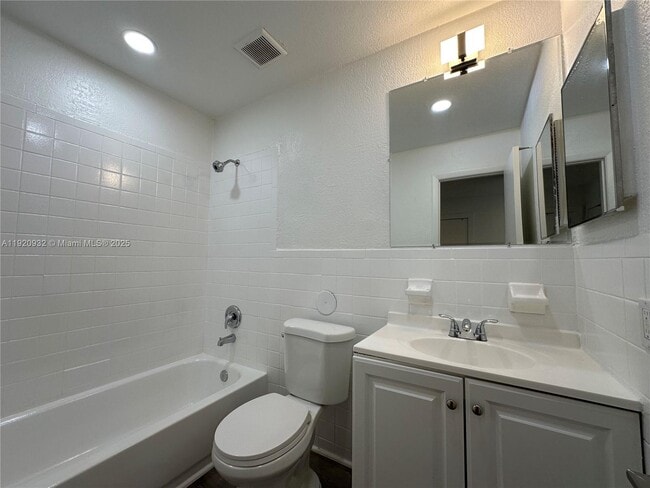 Building Photo - 108 NW 1st St