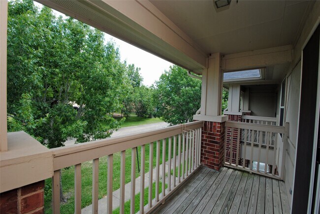 Building Photo - 1625 Townhome Ln