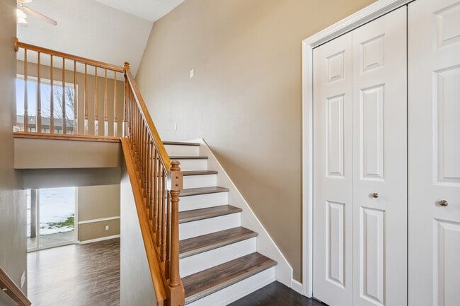 Building Photo - 2539 Catskill Ct