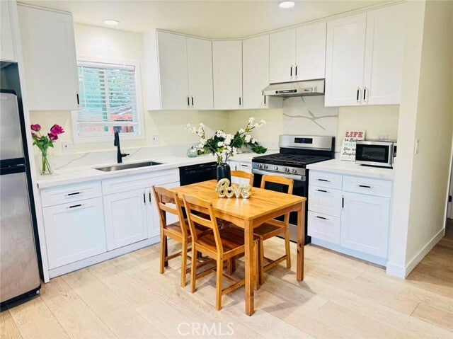 Building Photo - 3270 N Rancho La Carlota Rd