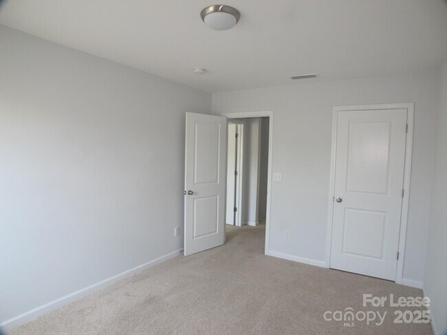 Building Photo - 2212 Atwell Glen Ln