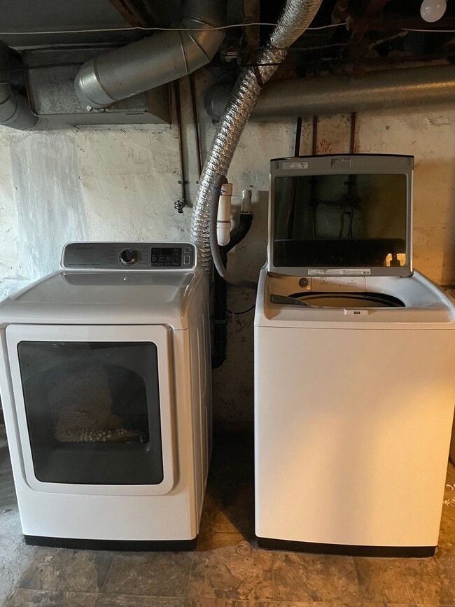 Building Photo - 618 Taft Ave