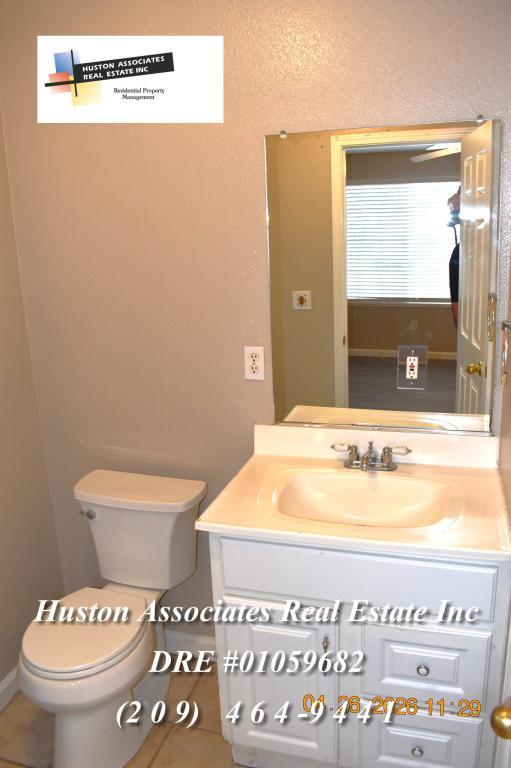 Building Photo - 3936 Dennis Ave