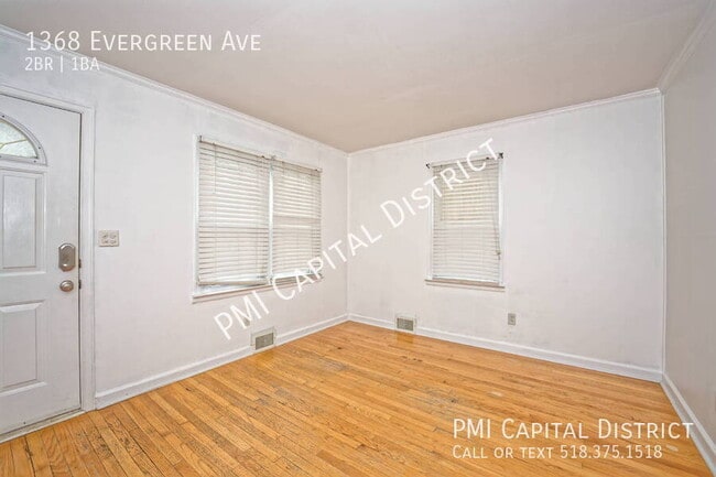 Building Photo - 1368 Evergreen Ave