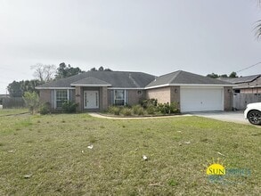 Building Photo - Gorgeous 3 Bedroom Home in Navarre