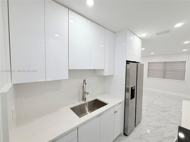 Building Photo - 3390 NW 50th St