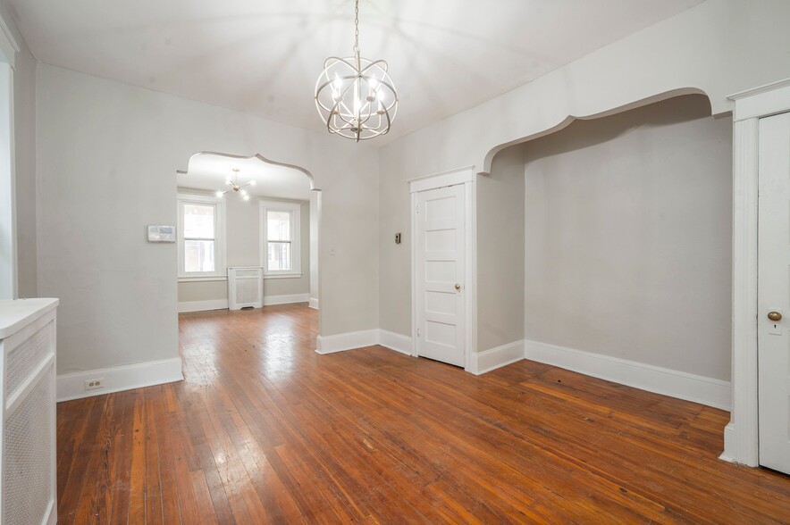 Building Photo - 4915 N 11th St