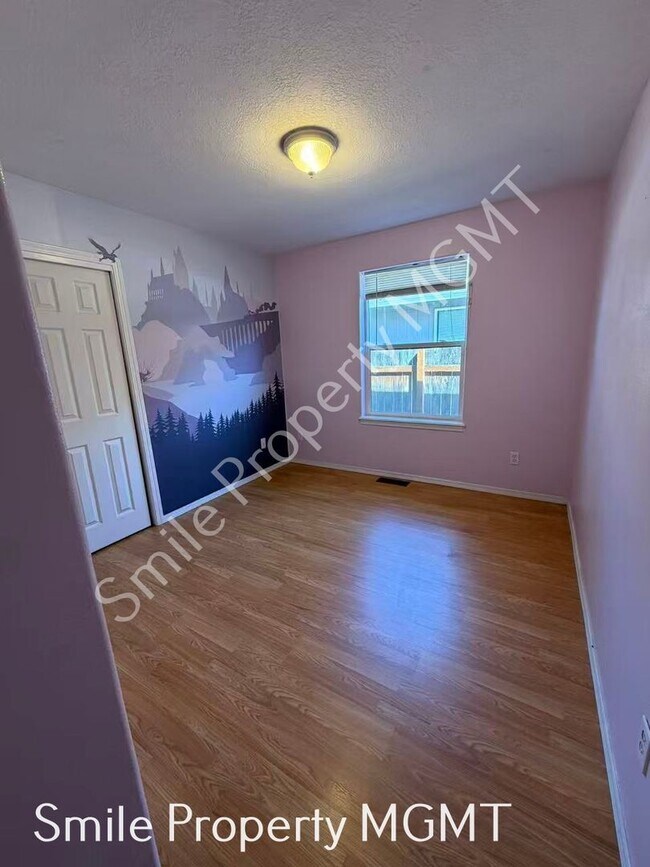 Building Photo - 963 Rodan Ave SE
