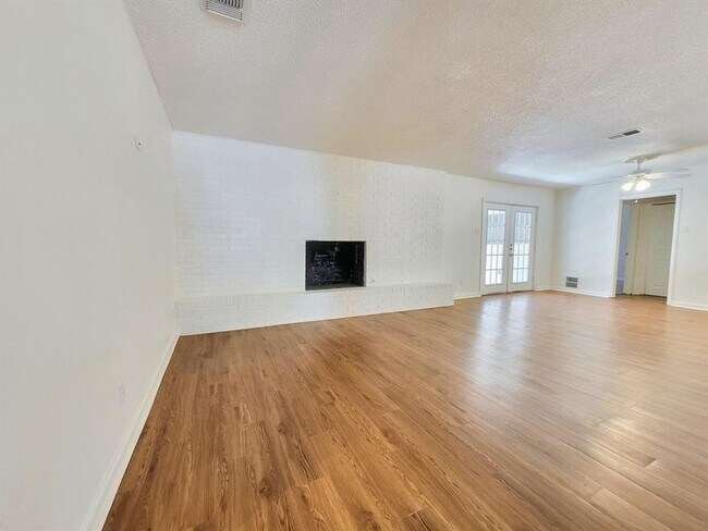 Building Photo - Beautiful 3 BR / 2 BA Home in Round Rock!