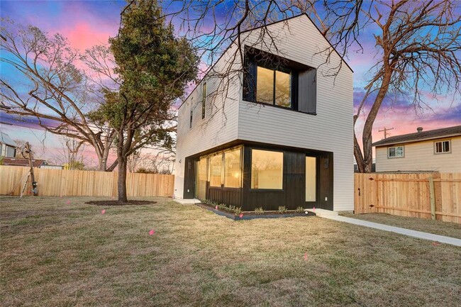Primary Photo - 1804 Sylvan Dr