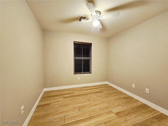 Building Photo - 3924 Sweet Pine St