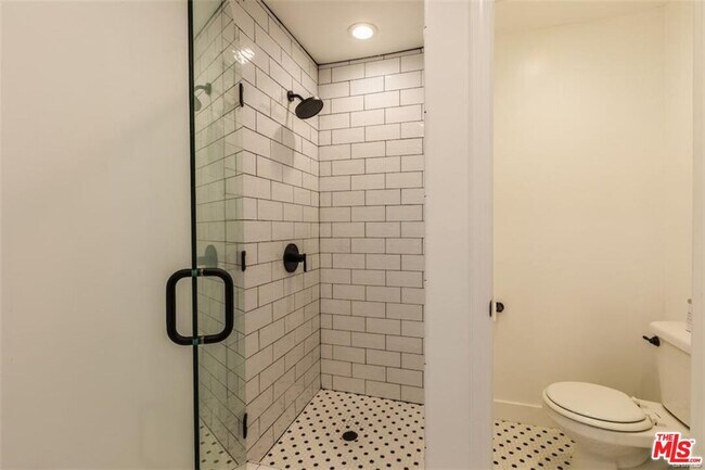Building Photo - 18203 Coastline Dr