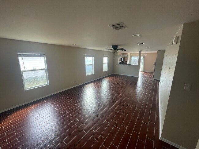 Building Photo - 220 Chalk Mountain Dr