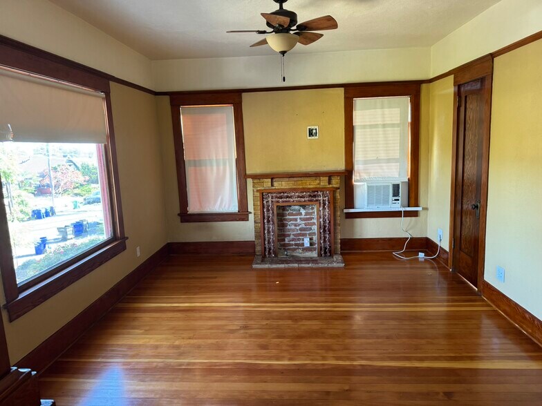 master bedroom - 1360 Granada Ave