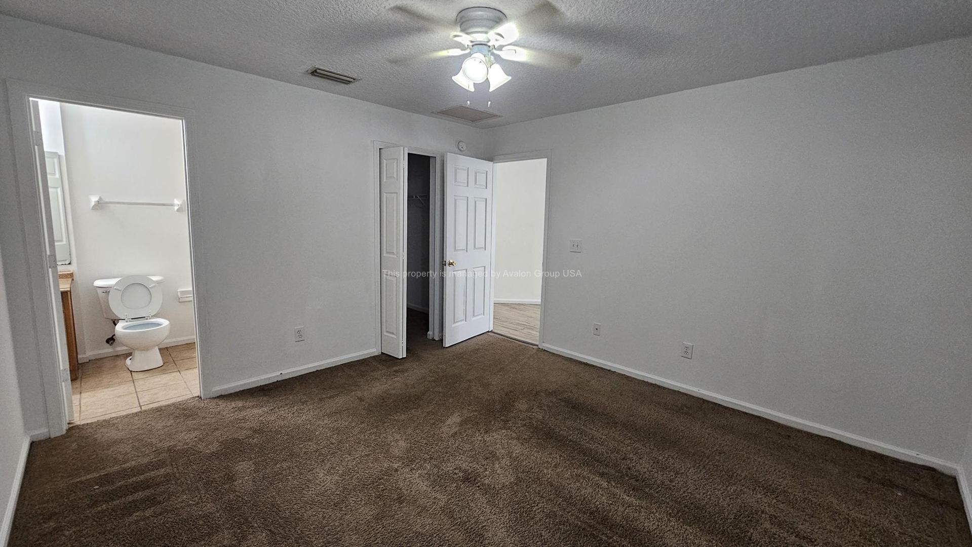 Building Photo - 9453 Thorn Glen Rd