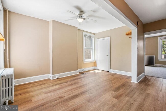 Building Photo - 206 Ripka St