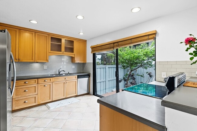 Building Photo - 8246 Caminito Modena