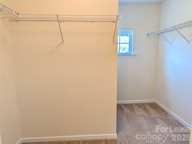 Building Photo - 132 Cherry Bark Dr