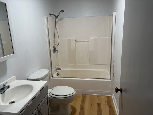 Building Photo - 104 Sewickley Ave