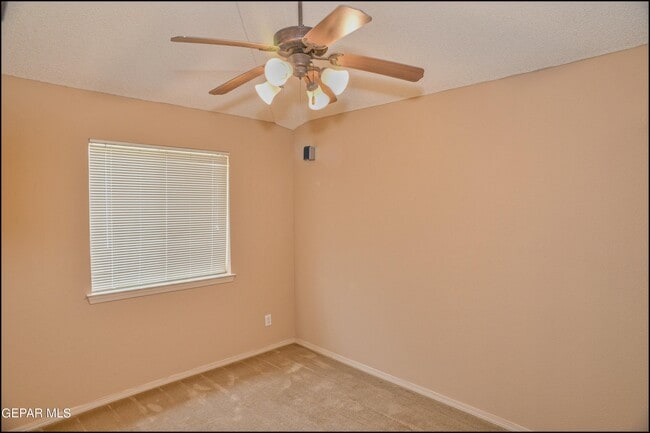 Building Photo - 3140 Tierra Encino Dr