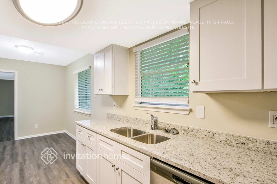 Building Photo - 3677 Tarragon Dr