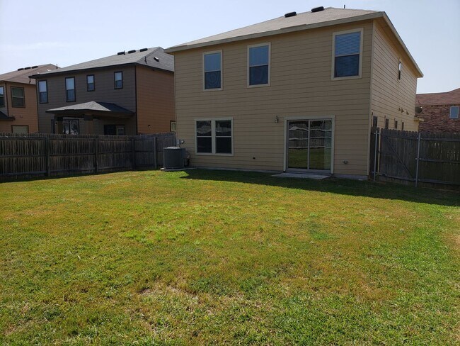 Building Photo - 9211 Wind Crown