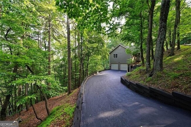 Building Photo - 127 Columbine Dr