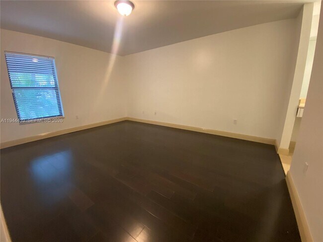 Building Photo - 3040 Shipping Ave