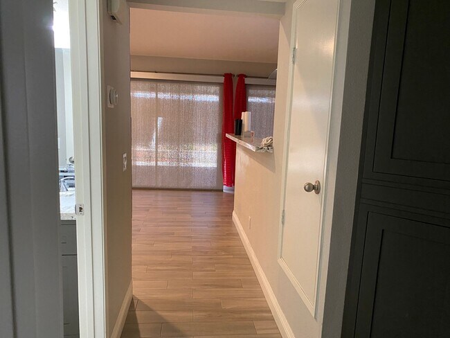 Building Photo - LEASE HOME AVAILABLE!! UPGRADED!! UPGRADED!! UPGRADED!!