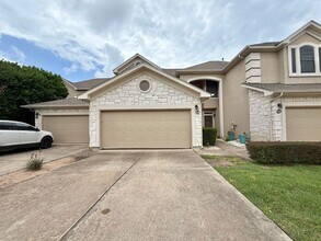 Building Photo - 3300 Forest Creek Dr