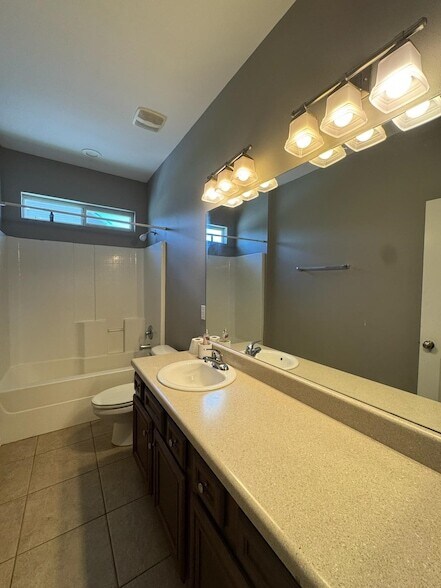 Building Photo - 6207 Jordans Pass Dr