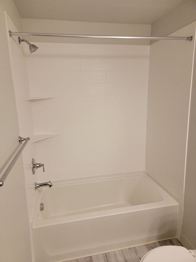 Building Photo - BRAND NEW Gorgeous Magna Townhomes!!!