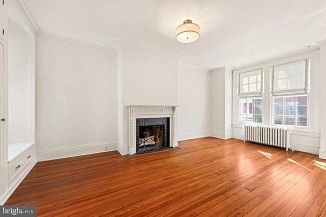 Building Photo - 509 Duke St