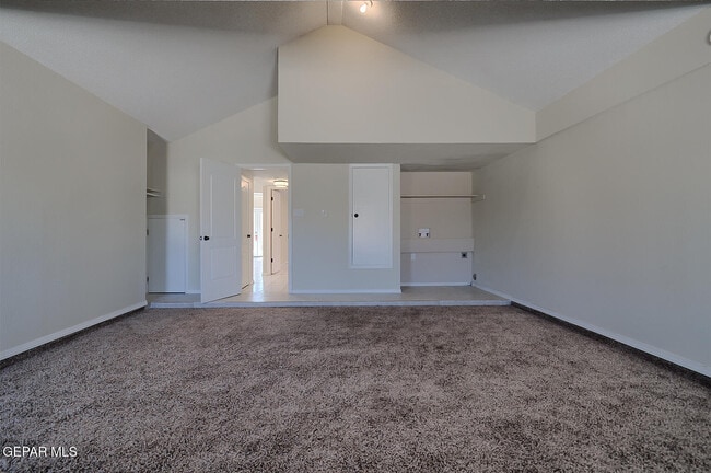 Building Photo - 12110 Sal Rasura Ct