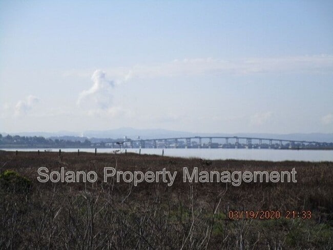 Building Photo - 654 Catalina Cir