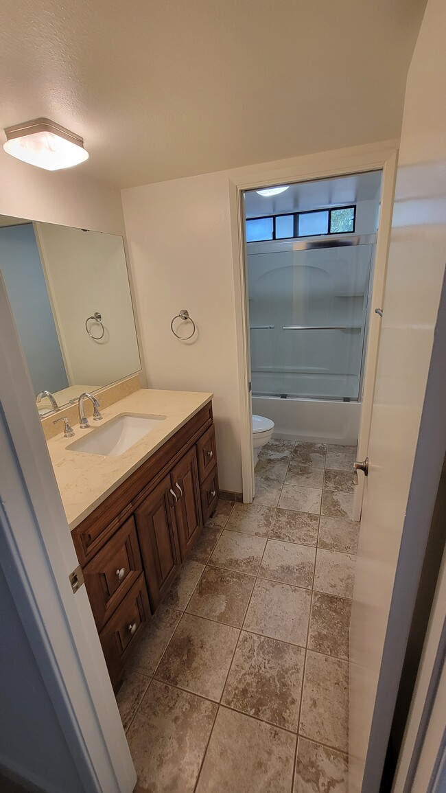 Building Photo - 18745 Paseo Picasso