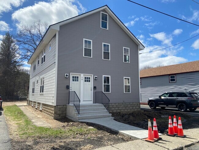 Building Photo - 16 Taft St