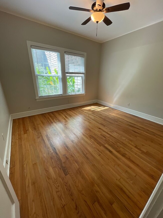 Building Photo - Gorgeous 2 Bedroom home in South Highland