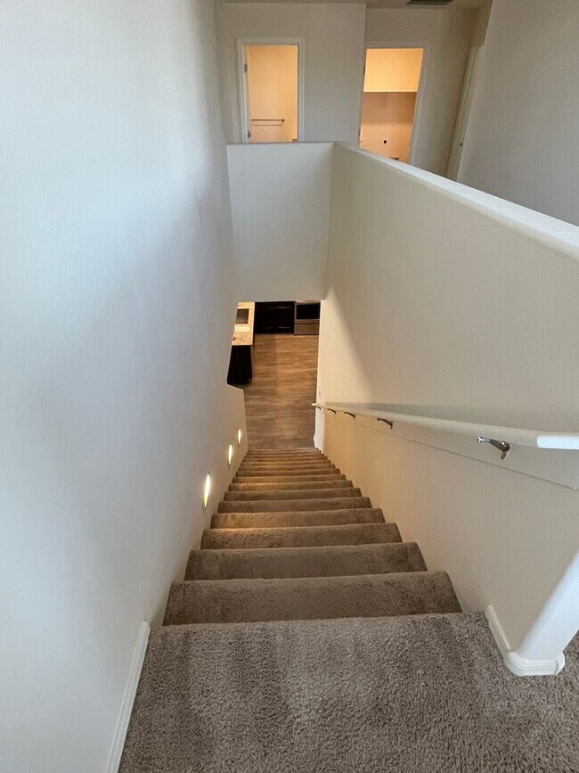 Building Photo - Spacious New-Build Family Home!