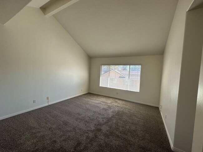 Building Photo - 549 Timberwood Ave