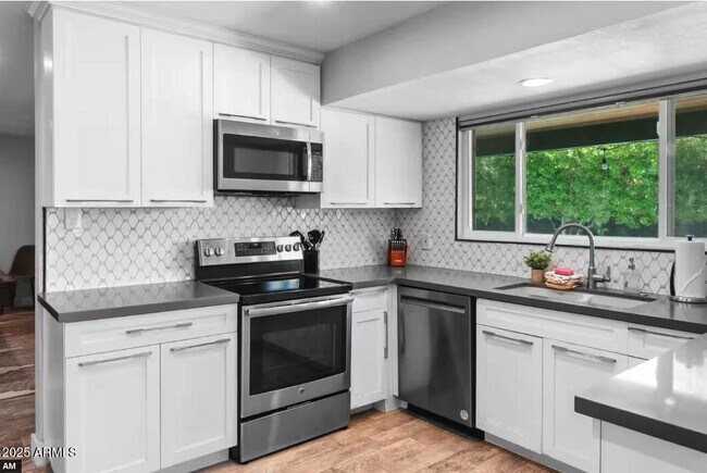 Building Photo - 4844 E Andora Dr