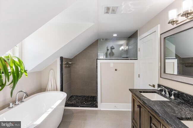 Building Photo - 4981 New Rd