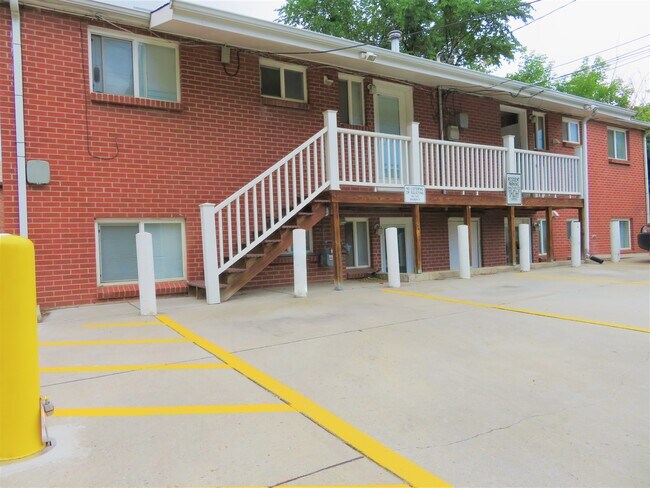 Assigned Off-Street Parking - 1460 S Ash St