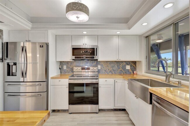 Building Photo - 5540 Tamberlane Cir