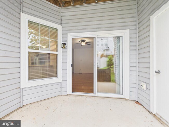 Building Photo - 3527 Piney Woods Pl