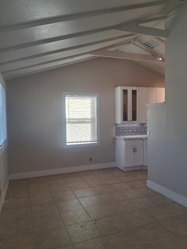 Building Photo - 1317 Chanticleer Ave