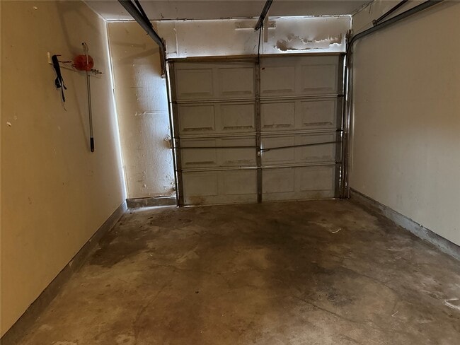 Building Photo - 3122 Trail Lake Dr