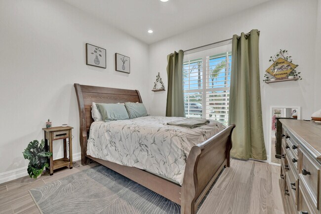 Building Photo - 138 Palma St