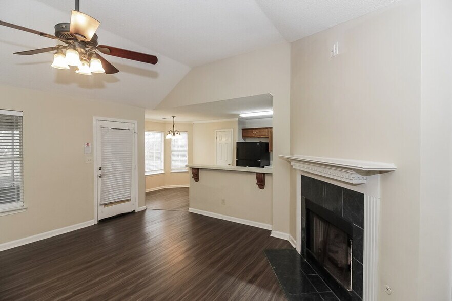 Building Photo - 8929 Fulton Cove