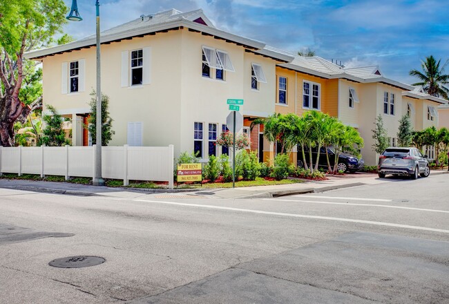 Building Photo - Bermuda Cay Townhomes